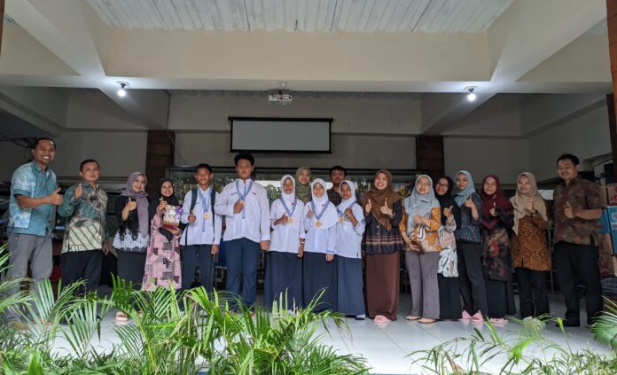 SMPN 16 Depok Bulan Bahasa 3