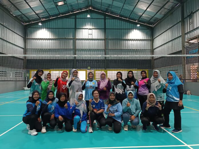 Pertandingan voli beji dan cilodong jelang HUT PGRI 2