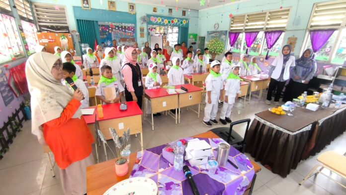 Pelantikan Dokcil di SDN Mekarjaya 17 b