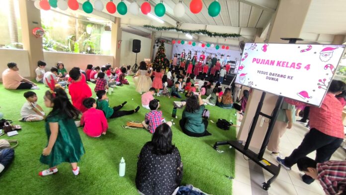 Perayaan Natal di Sekolah NP Tunas Global 4