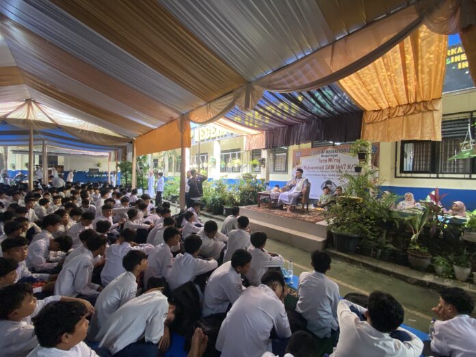 Isra Miraj SMPN 16 Depok 5