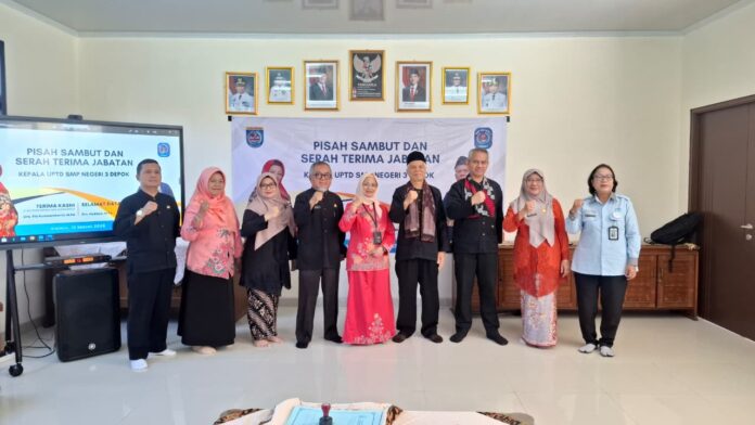 Pisah sambut kepala SMPN 3 Depok 1