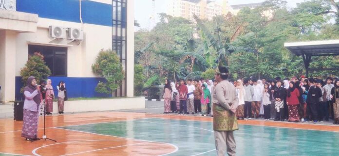 Hari Kartini SMPN 34 Depok 2