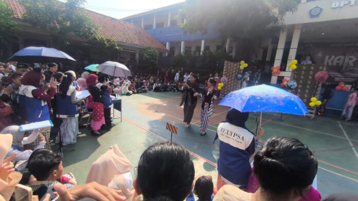 Hari Kartini di SMPN 19 Depok 2