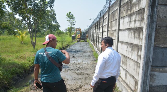 Cegah Genangan, Kalapas Terbuka Kendal Supervisi Langsung Normalisasi Irigas