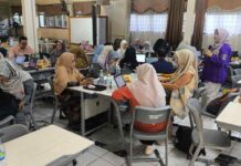 MGMP Bahasa Inggris SMK Kota Depok : Transformasi Literasi Melalui Inovasi Soal Pilihan Ganda MGMP Bahasa Inggris SMK Kota Depok pelatihan 2