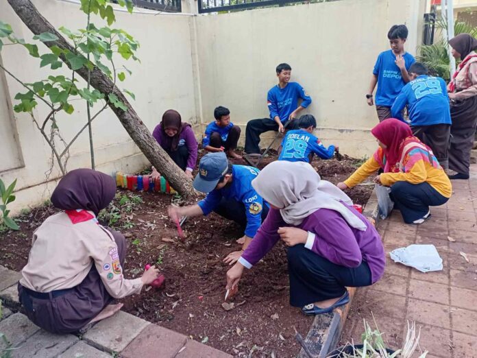 Peringatan Hari Bumi di SMPN 29 Depok 2