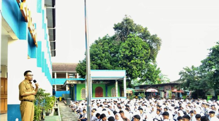 Kokurikuler SMPN 26 Depok Bahas Lingkungan dan Kreasi Eco Brick SMPN 26 Depok kokurikuler 1