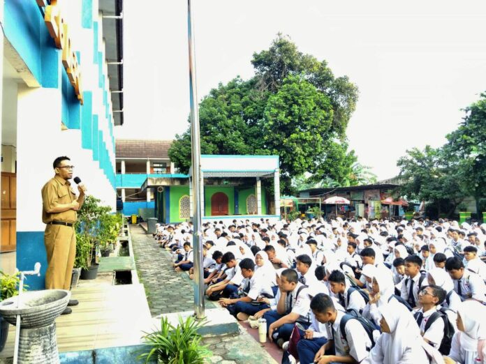 SMPN 26 Depok kokurikuler 1