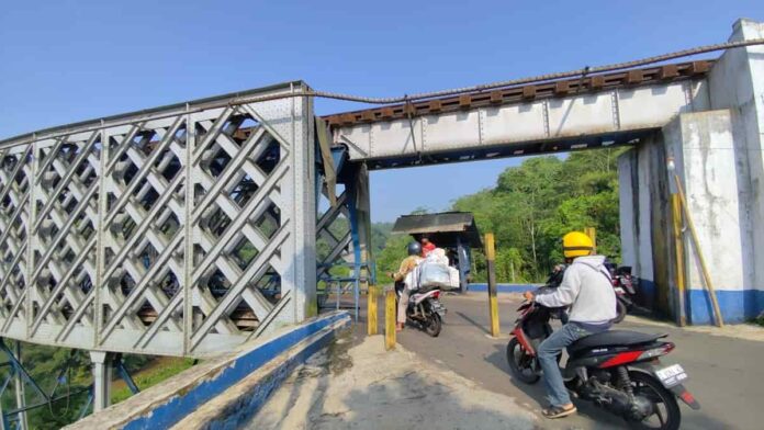 Video pungli di jembatan jawa barat