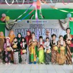 SDN Baktijaya 5 Rayakan Hari Kartini dan HUT Kota Depok, Berikut Deretan Fotonya Hari Kartini di SDN Baktijaya 5 a