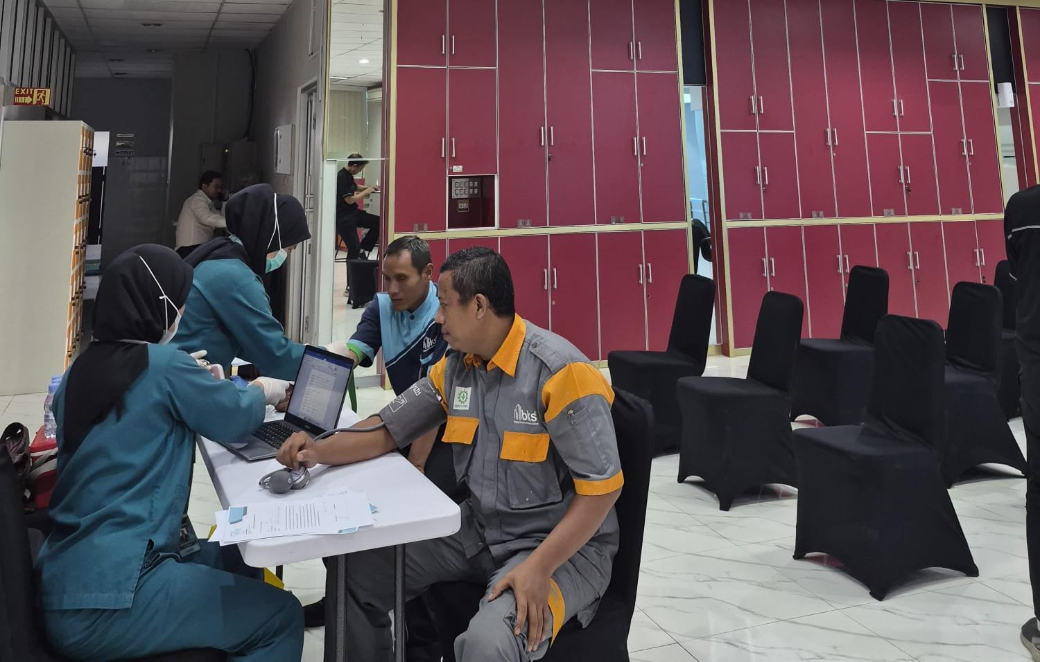 BRI Cabang Depok Bersama Klinik Ismail Medika Adakan Cek Kesehatan Berkala