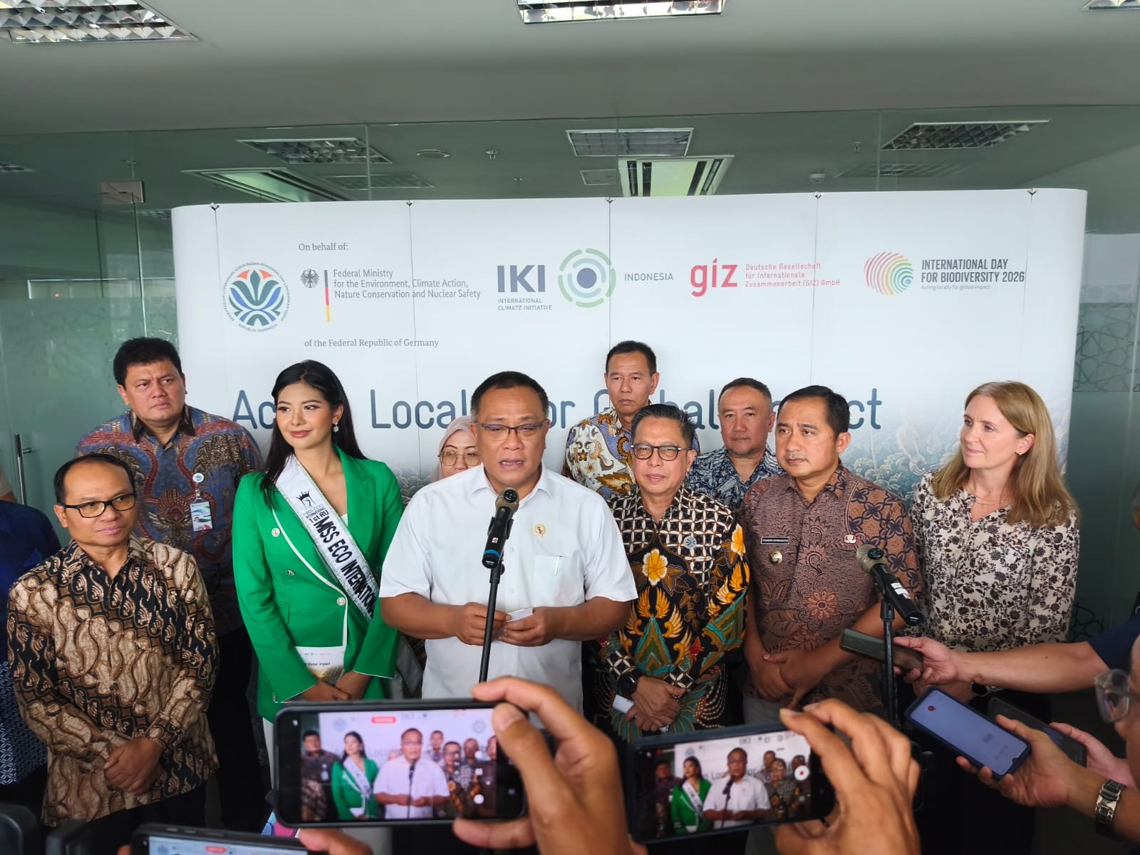 Menteri LH Jumhur Hidayat Tegaskan Indonesia Raja Biodiversity Dunia