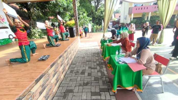 Pelaksanaan FLS3N Kecamatan Sukmajaya 4