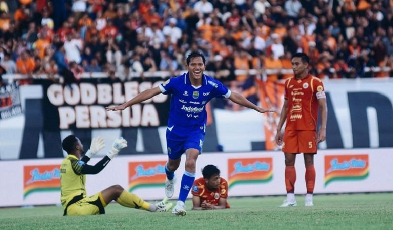 Sempat Tertinggal, Persib Bandung Taklukkan Persija Jakarta di Stadion Segiri Samarinda