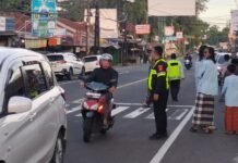 Berikan Rasa Aman dan Nyaman, Polsek Megamendung Lakukan Pengamanan Shalat Idul Adha