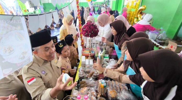 Cek Disini Keseruan Market Day SDIT Al Fadl yang Melatih Siswa Kelas I-VI Market Day SDIT Al Fadl 3