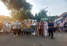 Ratusan Siswa SDN Mekarjaya 11 Ikut Pawai 1 Muharram 1448 H Pawai Ramadan SDN Mekarjaya 11