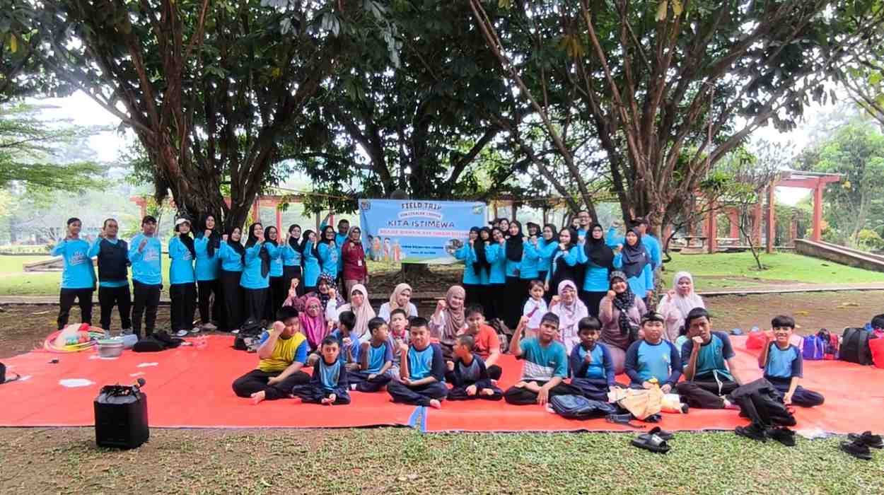 SDN Cisalak 1 Gelar Field Trip “Kita Istimewa”, Ajarkan Kemandirian bagi Siswa Berkebutuhan Khusus SDN Cisalak 1 Field Trip 3