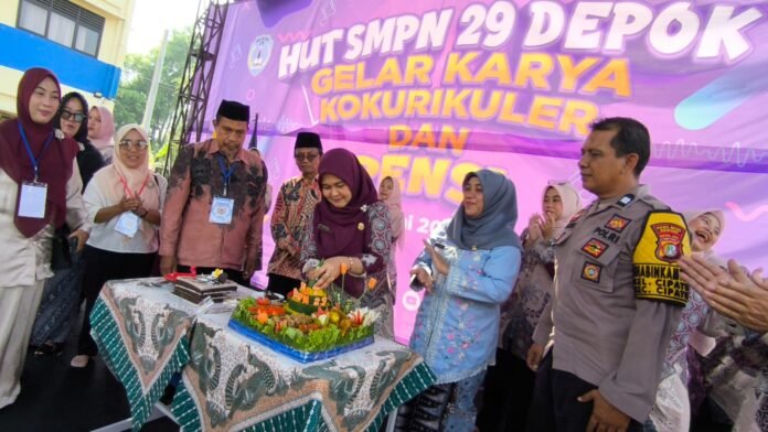 SMPN 29 Depok gelar tasyakuran 5