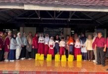 Santunan 10 Muharram di SDN Mekarjaya 12, Wujud Kepedulian dan Penguatan Karakter Siswa Santunan SDN Mekarjaya 12 b