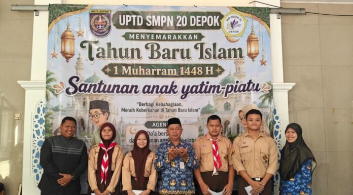 Berbagi Kebahagiaan di Tahun Baru Islam, SMPN 20 Depok Santuni Puluhan Siswa Yatim dan Duafa Santunan SMPN 20 Depok di Muharram 1