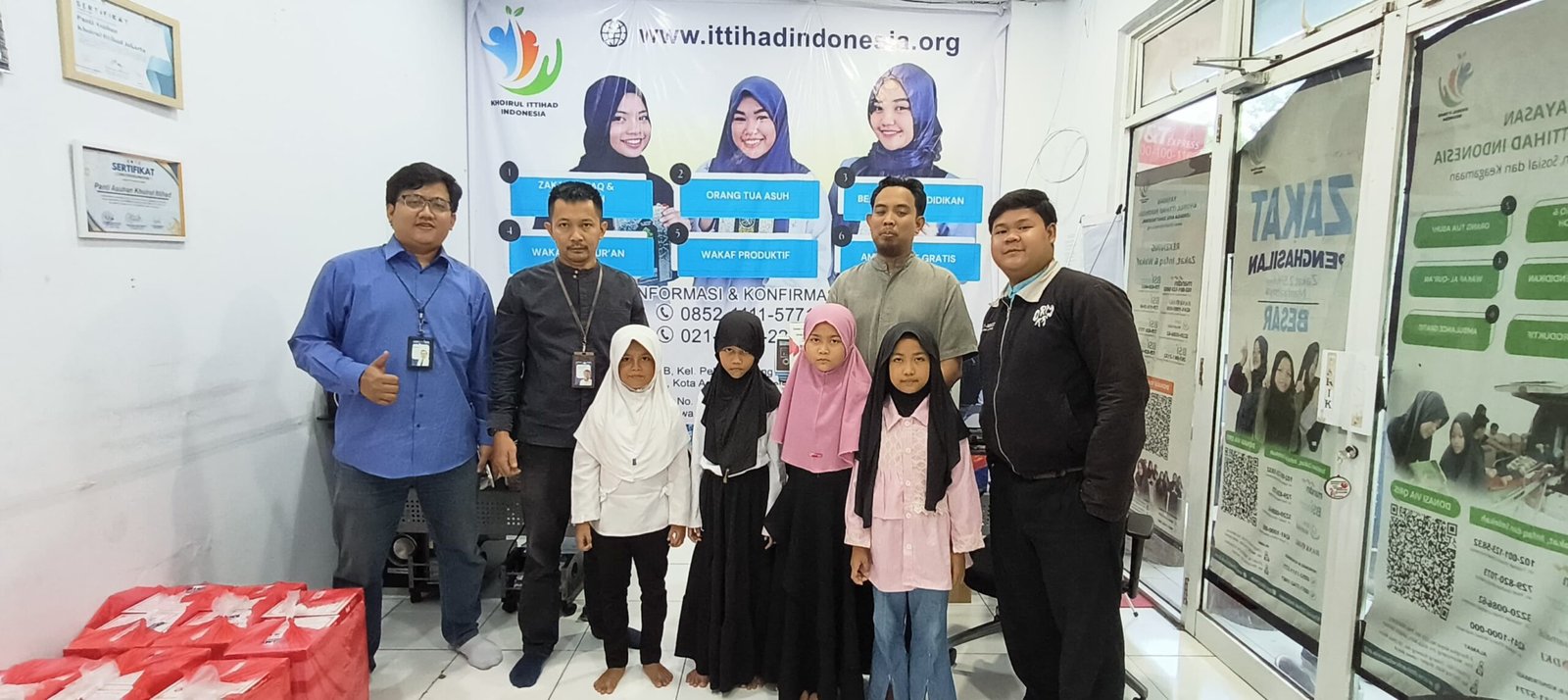 BRI BO Gatot Subroto Tebar 90 Paket Jumat Berkah ke Panti Asuhan Khoirul Ittihad Jakarta