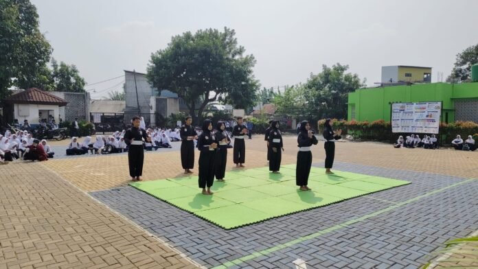 Penampilan ekskul SMPN 23 Depok di MPLS 1