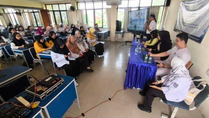 SMPN 26 Depok sosialisasi program 2