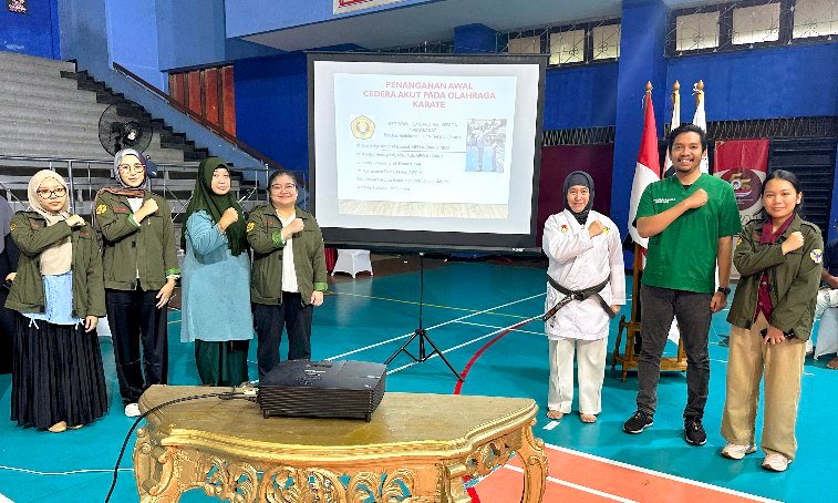 Dosen UPN ‘Veteran’ Jakarta Bekali Karateka Peserta Ujian Sabuk Hitam Pencegahan dan Penanganan Dini Cedera