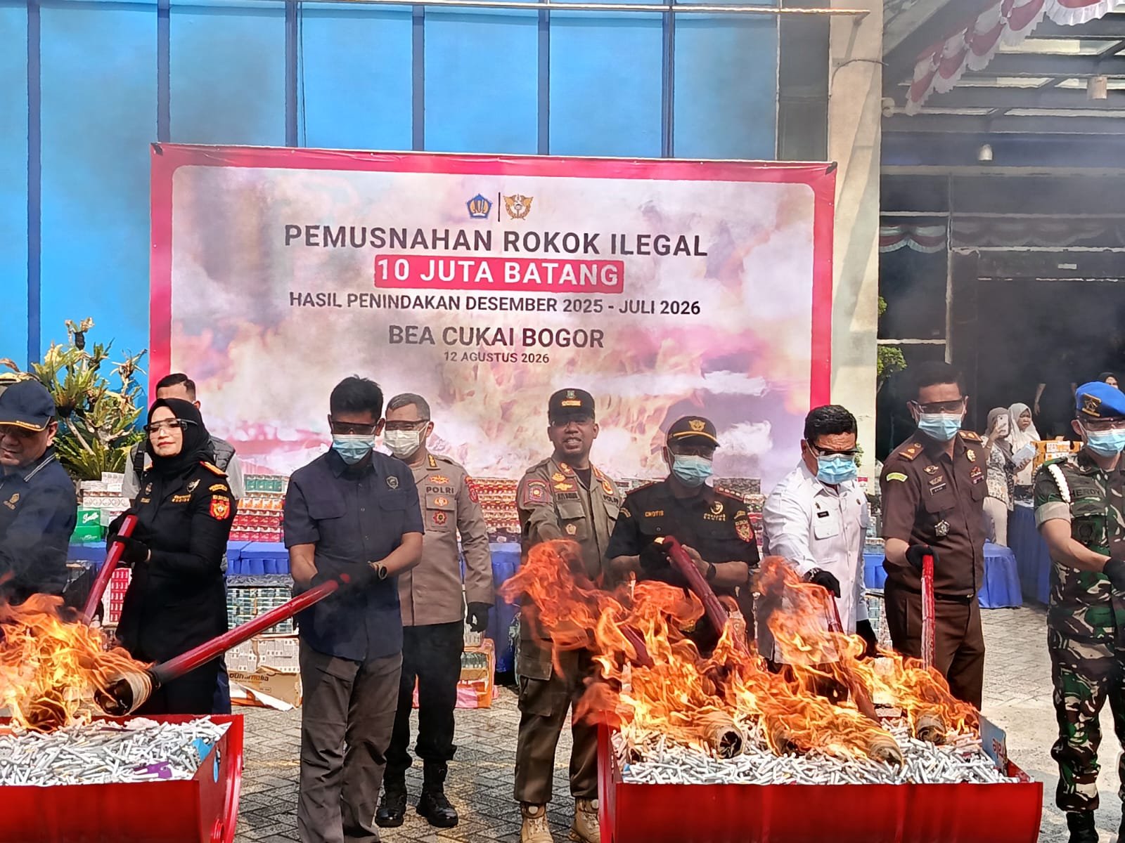 Bea Cukai Bogor Musnahkan 10 Juta Batang Rokok Ilegal