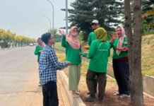 Jumat Berkah, BRI Bekasi Harapan Indah Bagikan Nasi Box untuk Masyarakat Sekitar