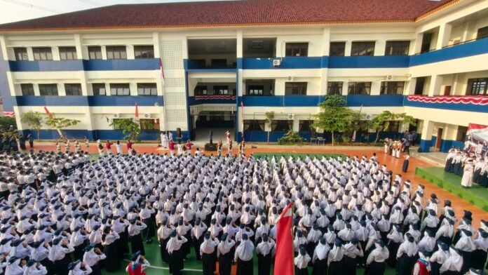 Paskibra SMPN 13 Depok 2