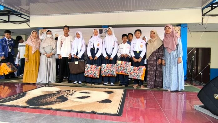 SMPN 12 Depok beragi di maulid Nabi 2