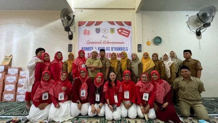 SMPN 18 Depok dan komite 1