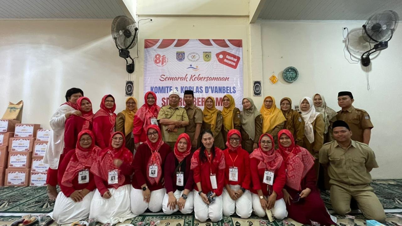 Kebersamaan Komite dan Korlas SMPN 18 Depok di Balik Tumpeng dan Tasyakuran SMPN 18 Depok dan komite 1