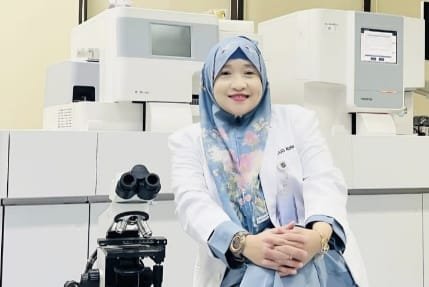 Abu Vulkanik Anak Krakatau Guyur Depok, Dokter Ingatkan Risiko Iritasi Mata dan Paru