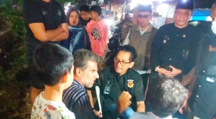 Imigrasi dan Satpol PP Depok Tertibkan WNA yang Berjualan di Sawangan