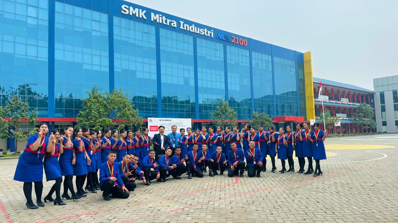 Siapkan Lulusan Siap Kerja, PrimeBiz Hotel Cikarang Gandeng SMK Mitra Industri MM2100