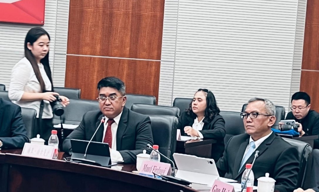 Rektor UI Dipercaya Pimpin Komite Akademik Laboratorium Bersama Indonesia–Tiongkok
