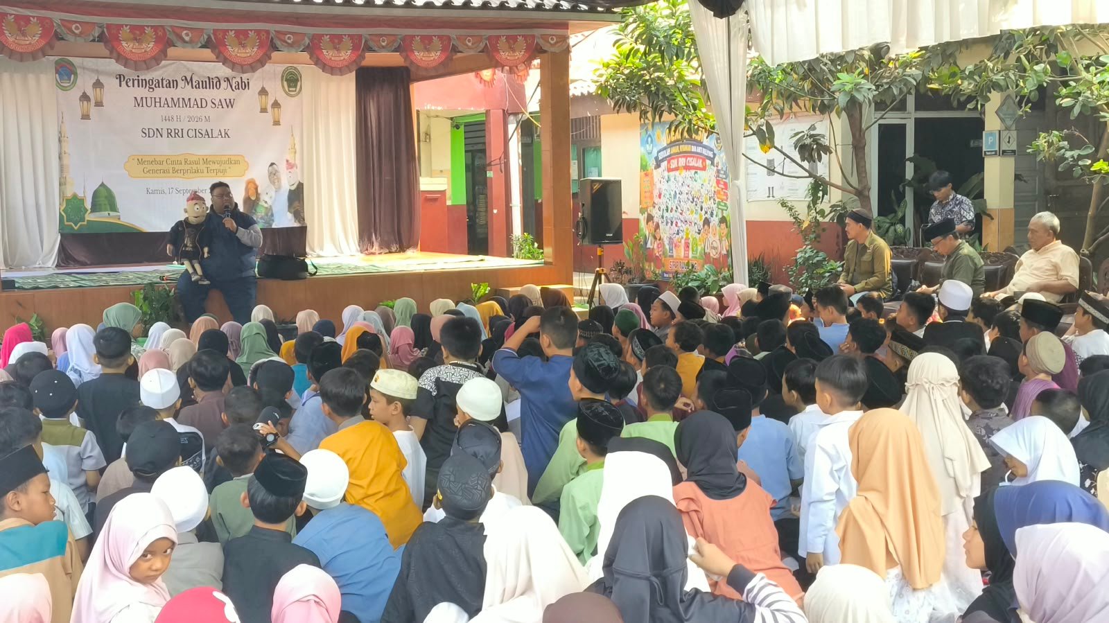 SDN RRI Cisalak Perkuat Karakter dan Wadahi Potensi Siswa di Peringatan Maulid Nabi Muhammad SAW SDN RRI Cisalak adakan maulid nabi 1