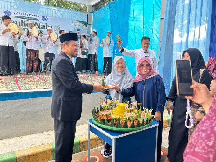 SMPN 26 Depok maulid dan HUT 1