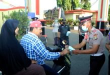 SPN PMJ Bagikan Ratusan Masker ke Warga Terdampak Erupsi Krakatau di Bogor