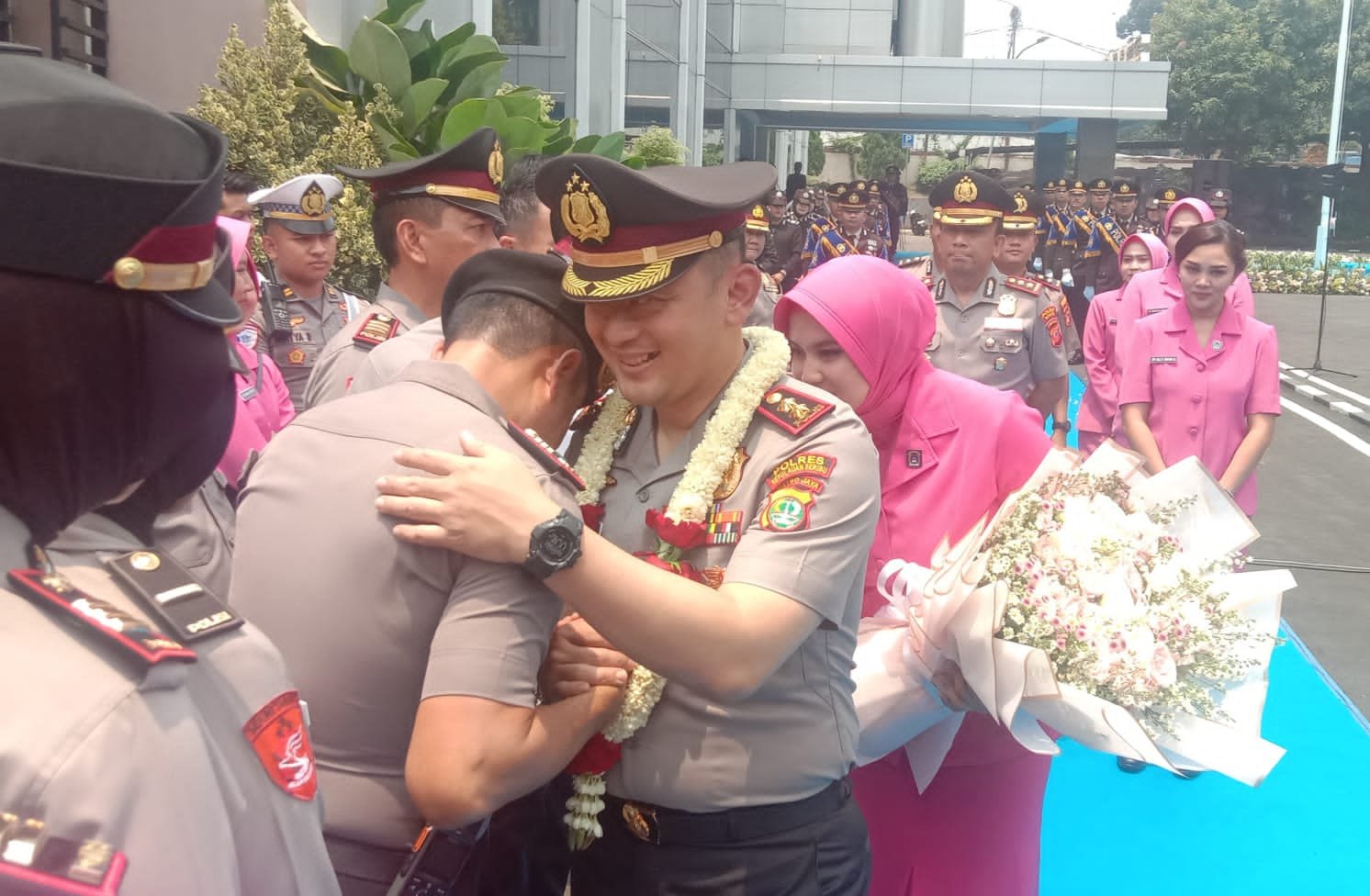 Wujud Penghormatan dan Tradisi Kesatuan, Polres Bogor Gelar Farewell Parade hingga Welcome Parade Kapolres