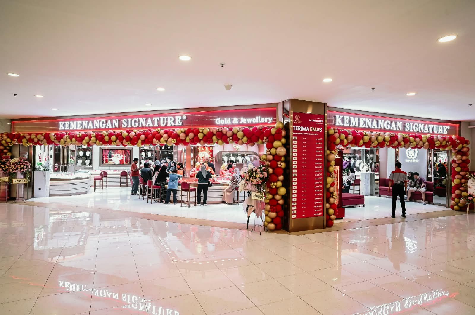 Toko Emas No.1 di Jabodetabek Ekspansi ke Karawang, Kemenangan Signature Buka Gerai Baru di Karawang Central Plaza