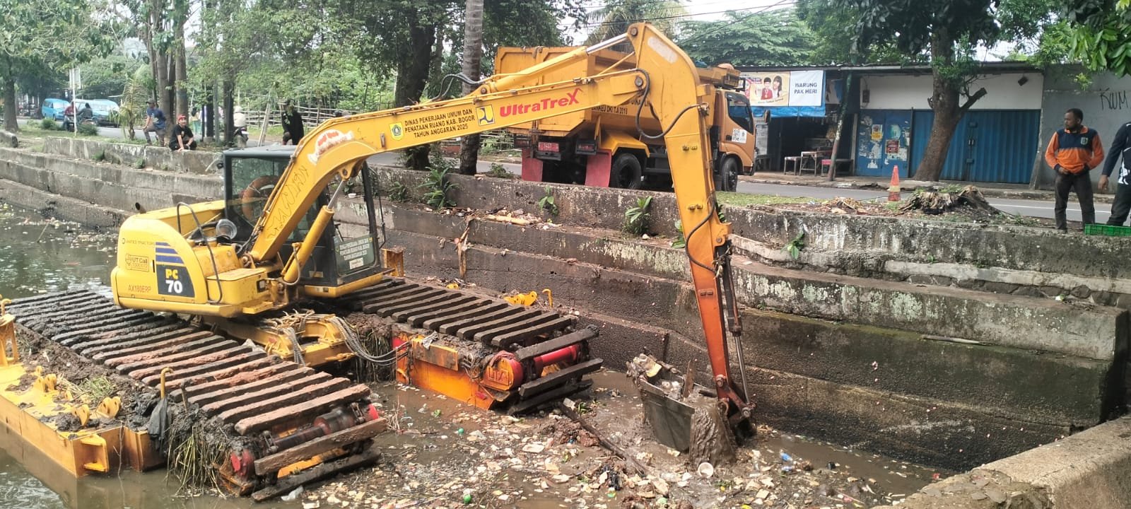 Normalisasi Situ Cikaret, Dinas PU Kabupaten Bogor Kerahkan Alat Berat