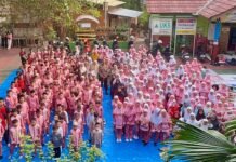 Polisi Sambangi SDN Pondok Cina 3, Kenalkan Profesi Hingga Pesan Anti-Bullying Polisi datangi SDN Pondok Cina 3 b