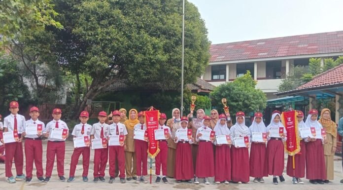 Hujan Prestasi di SDN Baktijaya 1, Regu Pramuka Scorpio dan Edelweis Melaju ke Tingkat Kota Depok SDN Baktijaya 1 berprestasi