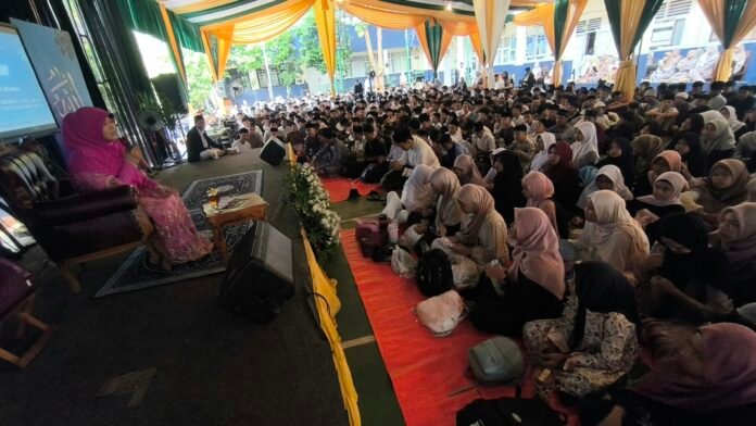 SMPN 18 Depok gelar maulid nabi 3