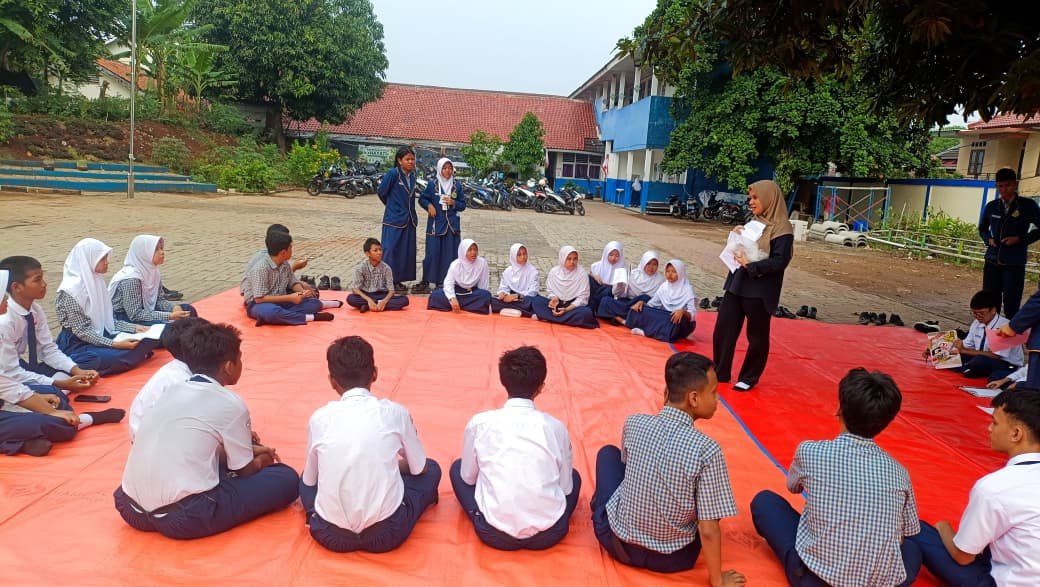 168 Pelajar SMPN 22 Depok Adu Kemampuan di Bulan Bahasa, dari Stand Up Comedy hingga Nulis Aksara Sunda SMPN 22 Depok lomba bulan bahasa 4